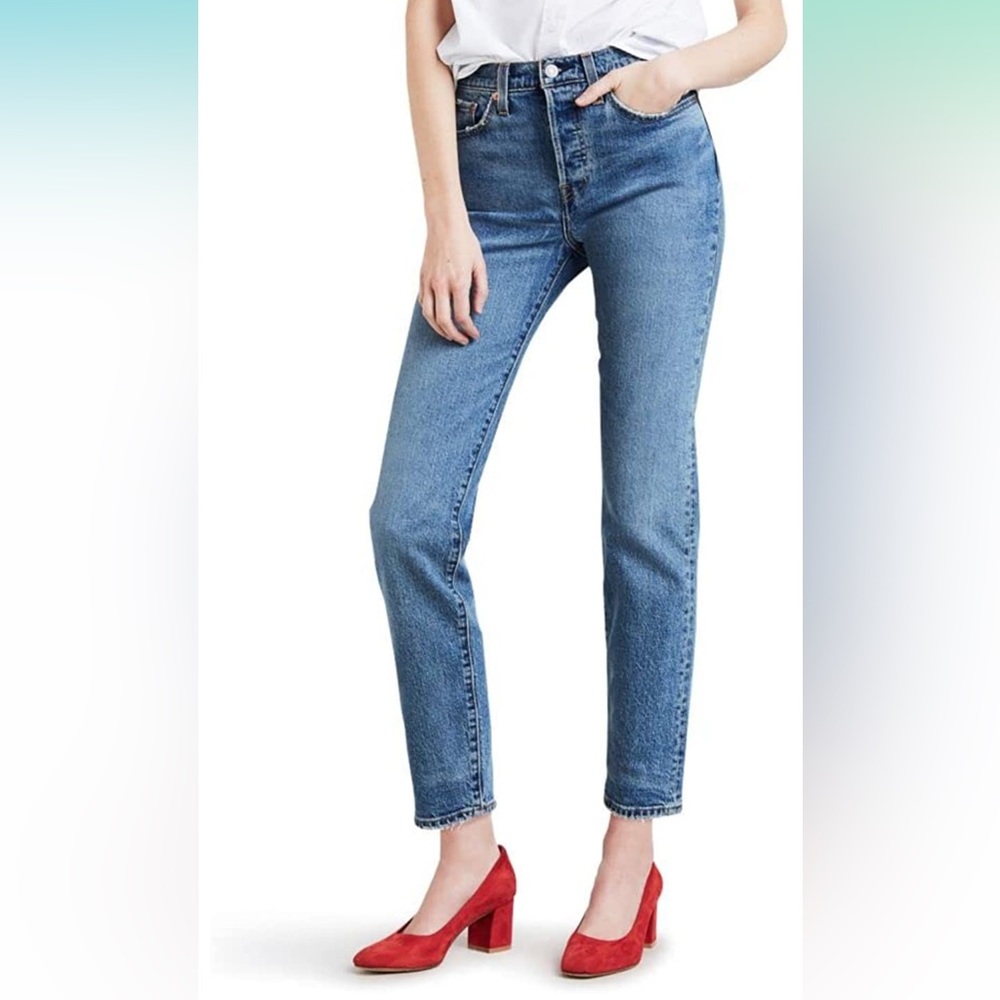 Levi’s Women Premium Wedgie icon fit jeans